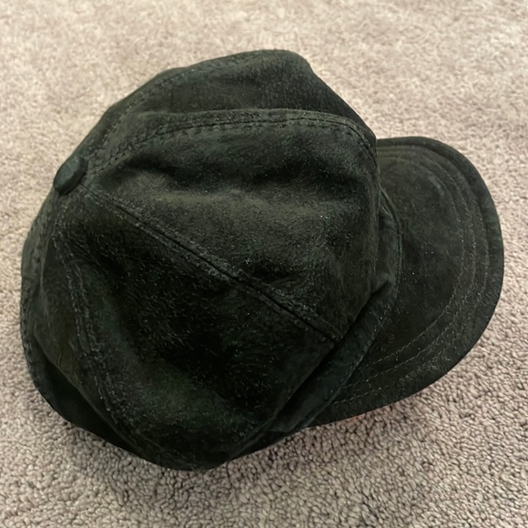 Liz Claiborne Accessories Liz Claiborne Y2k Newsboy Cabbie Suede